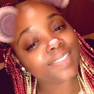 Meet your Posher, Tabitha